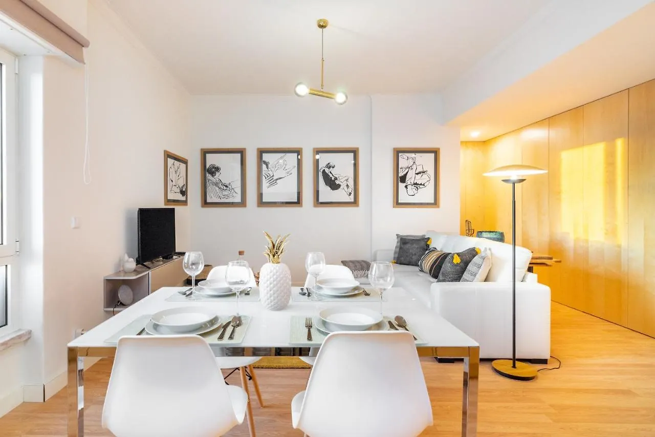 Whome | Anjos Stylish Apartment #10 Lisbon Portugal
